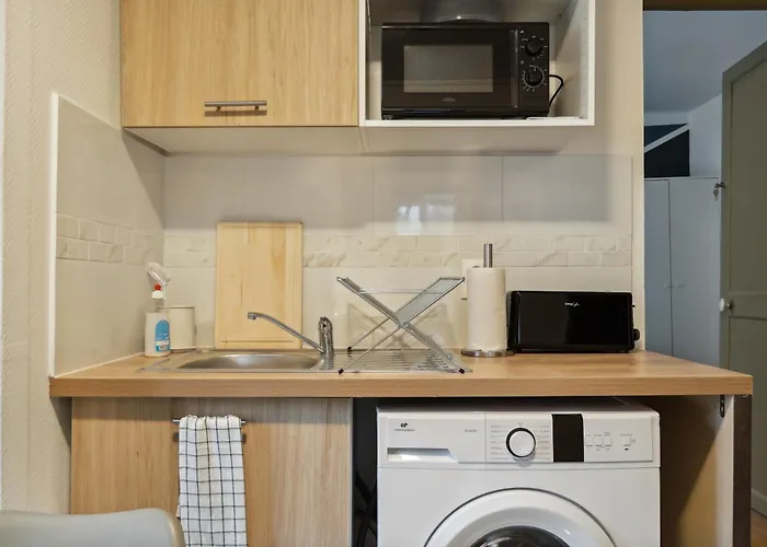 Chic And Smart House With Parking