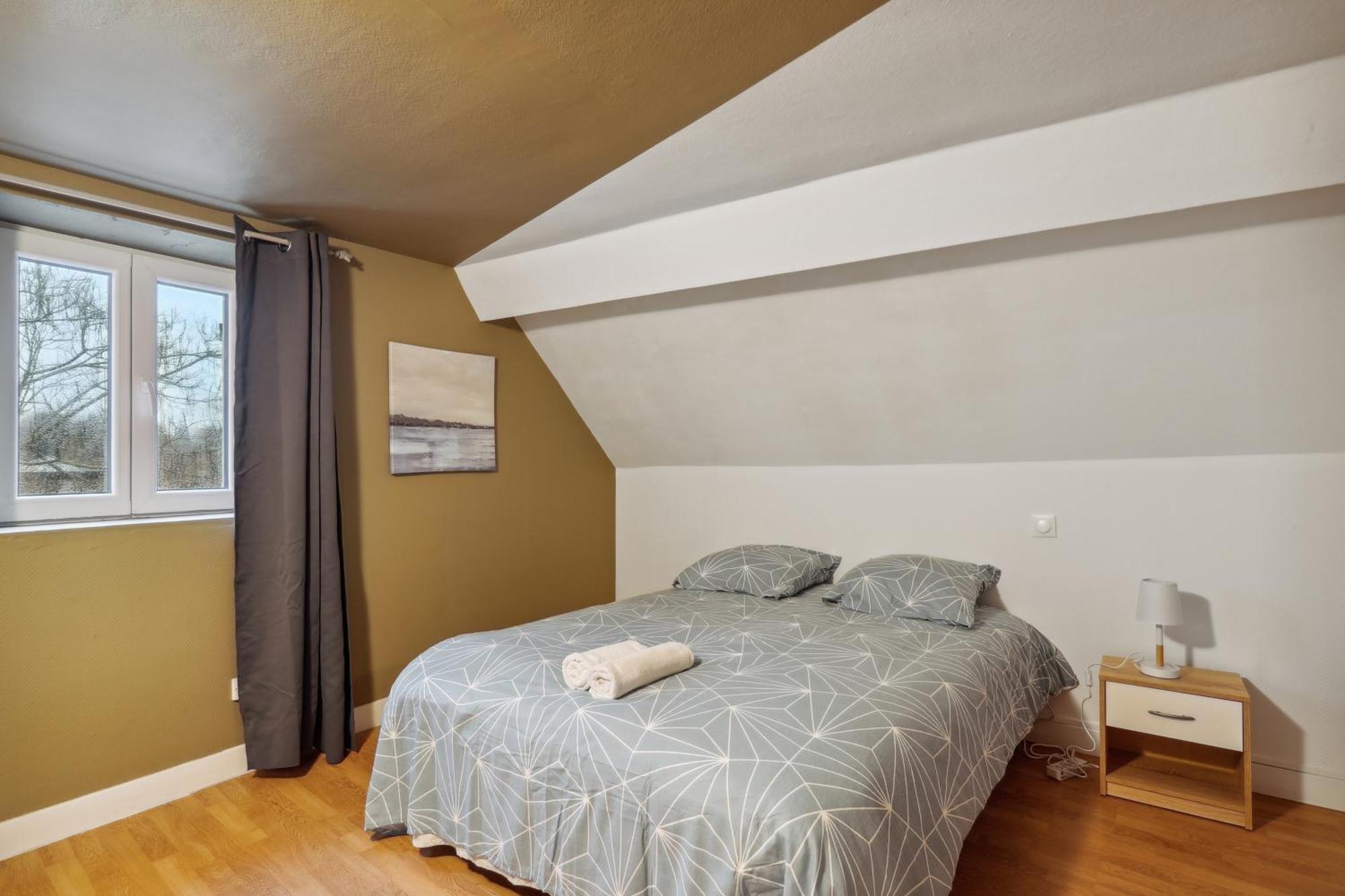Chic And Smart House With Parking